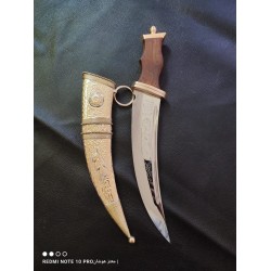 خنجر تقليدي